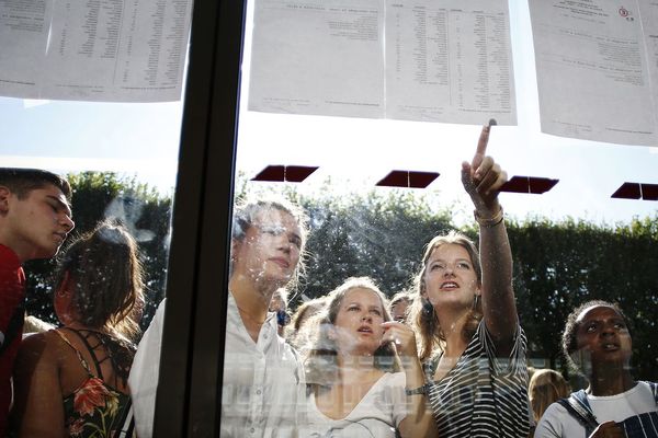 Les notes du bac pourraient être remplacées par celles du contrôle continu si des copies étaient manquantes.