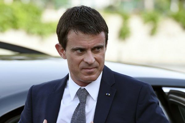 Manuel Valls se rendra dimanche à Cannes .