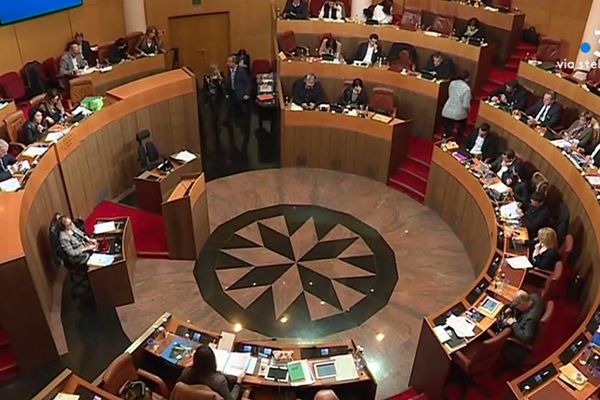 Illustration - Séance à l'Assemblée de Corse.