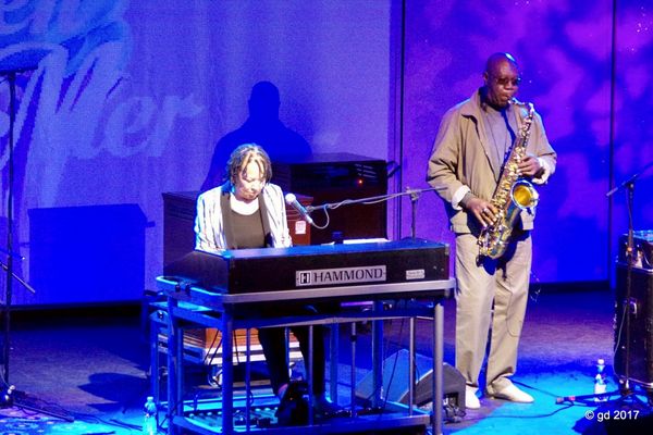 Rhoda Scott et Manu Dibango sur scène en 2017 à l'occasion d'une croisière Jazz
