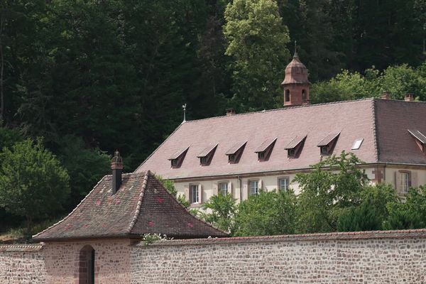 Le couvent Saint-Marc, niché en pleine forêt.