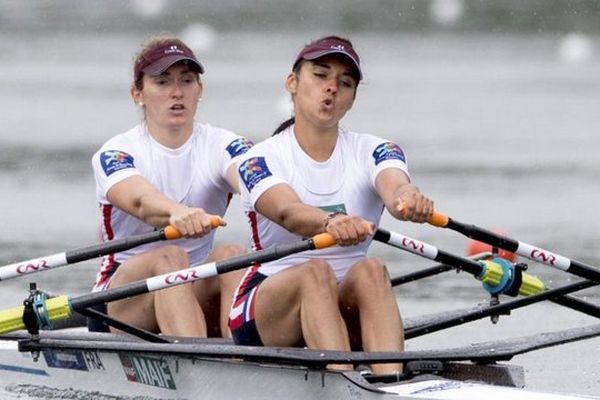 Elodie Ravera (au premier plan) avec Hélène Lefèbvre.