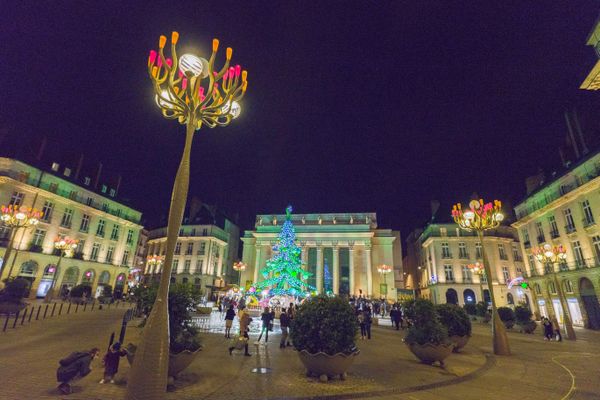 "Au centre-ville de Nantes, le coût des illuminations en consommation est de 1 700 à 1 800 euros"