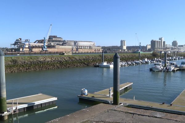 La pollution générée par l’usine Celsa sur le port de Bayonne a été reconnue dans un jugement du tribunal de Pau du 1er février 2023, qui enjoint par ailleurs les préfets des Pyrénées-Atlantiques et des Landes à revoir leur copie