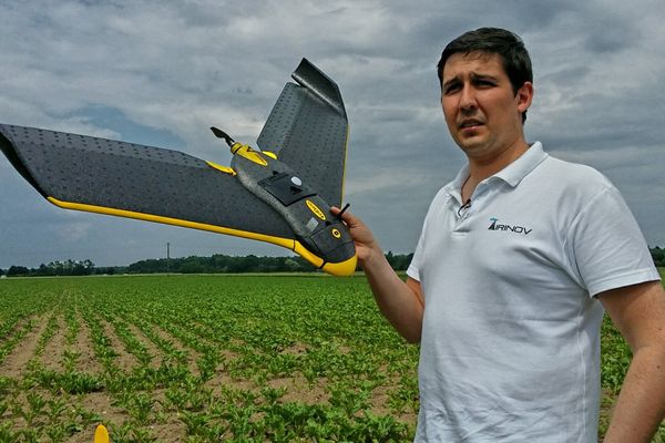 Ce drone est muni d'un capteur qui délivre des informations précieuses sur les parcelles qu'il survole
