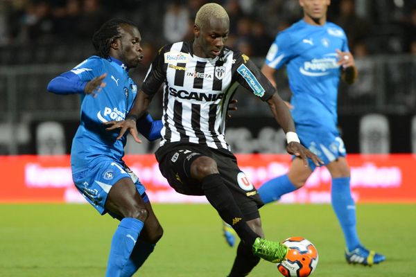 Diaw et Yattara lors du match aller entre Angers SCO et Chamois Niortais