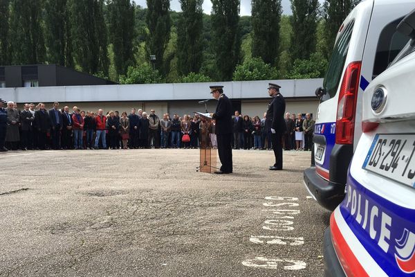 Minute de silence au commissariat de Besançon