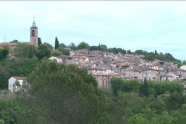 Une vue du village de Bagnols-en-Forêt, dans le Var.