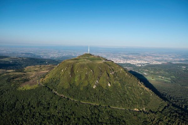 Le puy de Dôme, géant d'Auvergne au coeur de la chaîne des Puys