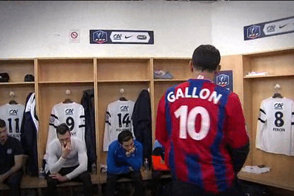 " Je vais le vivre grâce à vous ! ", dit Johan Gallon à ses joueurs sans voix devant leur coach si ému...