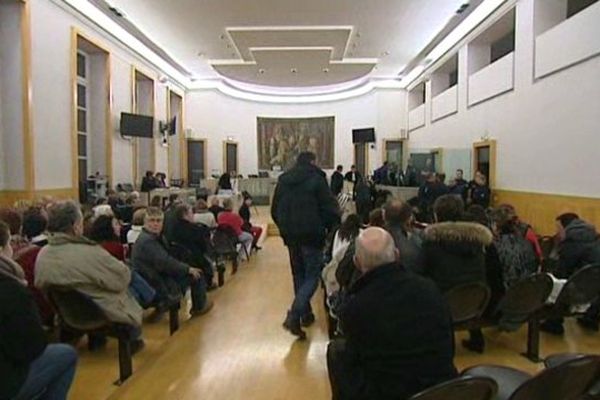 La salle de la cour d'assises du Puy-de-Dôme était bondée lorsque le verdict est tombé lundi soir.