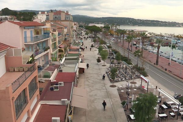 Le quai de Gaulle rénové à Bandol.