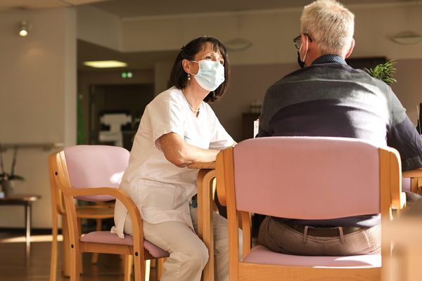 pour les partisans du droit de mourir dans la dignité pas de changement de la loi sans moyens pour les centres de soins palliatifs comme ici à Amiens. L'hopital du Mans possède une telle unité de soins.