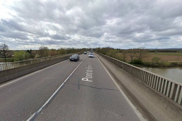 Le pont de Bresse à Saint-Marcel (Saône-et-Loire), image d'illustration