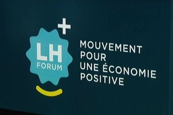 Le logo du LH forum était partout aux docks océane. 