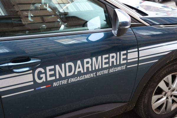 Véhicule de gendarmerie