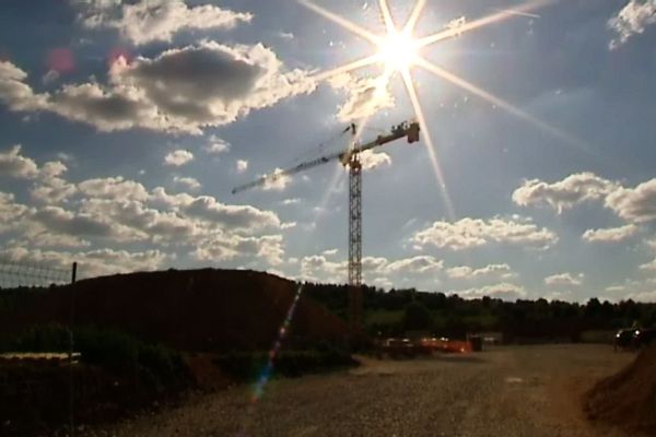 Le site de construction de la centrale biomasse (chaufferie des Serres), boulevard des Valendons à Dijon