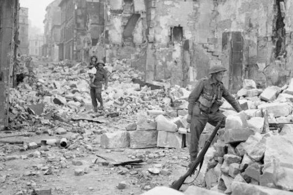 caen, capitale des ruines