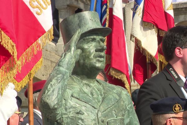 La statue du Général de Gaulle a été inaugurée le 18 juin 2019 à Evreux.