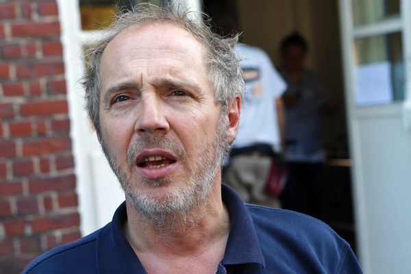 Arnaud Desplechin à Roubaix, lors du tournage des Fantômes d'Ismaël. 