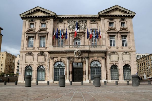 Greve Des Agents Municipaux A Marseille Des Creches Restaurants Scolaires Et Bureaux De Proximite Fermes Ce Jeudi