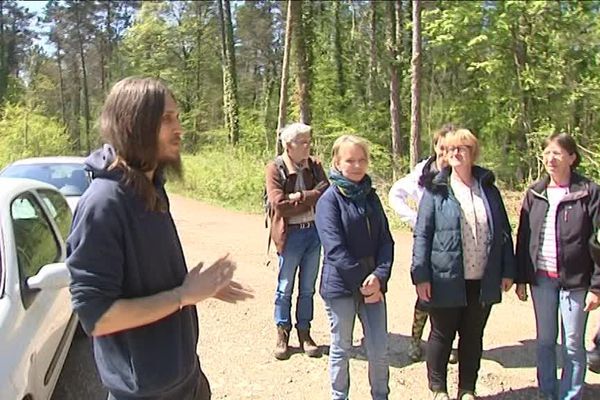 La formation des futurs naturopathes dure 4 ans avec deux jours de cours par semaine. Ils y apprennent aussi bien de la théorie que de la pratique.