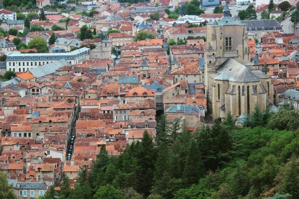 Villefranche-de-Rouergue (Aveyron) va accueillir une partie du tournage de la nouvelle mini-série de Netflix adaptée du roman d’Anthony Doerr "Toute la lumière que nous ne pouvons voir".