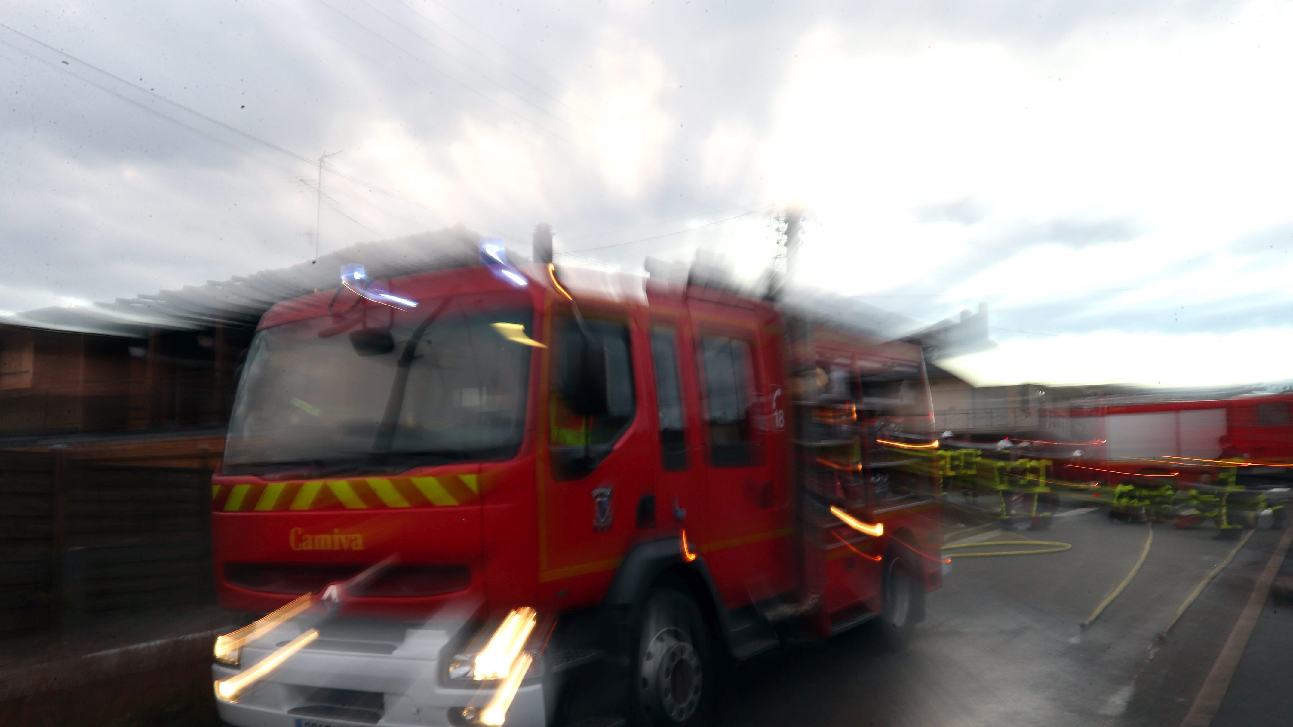 Cantal Un Homme Se Défenestre Pour échapper à Un Incendie à Arpajon Sur Cère