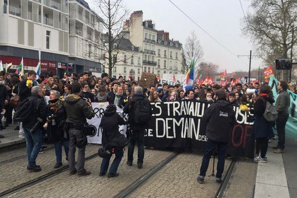 Manifestation des lycéens contre la Loi Travail à Nantes le 24 mars 2016