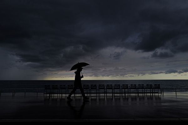 De fortes précipitations pourraient toucher le littoral du Var et des Alpes-Maritimes à partir de la nuit de lundi à mardi et toute la matinée.