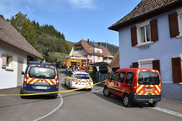 Samu, pompiers et gendarmerie sur les lieux de l'accident