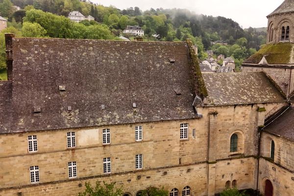 Le groupe de luxe Chanel investit plusieurs millions d'euros pour sauvegarder l'abbaye cistercienne d'Aubazine en Corrèze