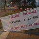 Des associations ont manifesté de la mairie de Fontaine en soutien à la famille.