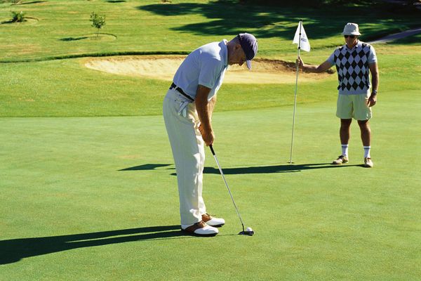 Le vainqueur du tournoi gagnera une moulure sur une plaque de chêne massif du grip de Ben Hogan, légende du golf américain.