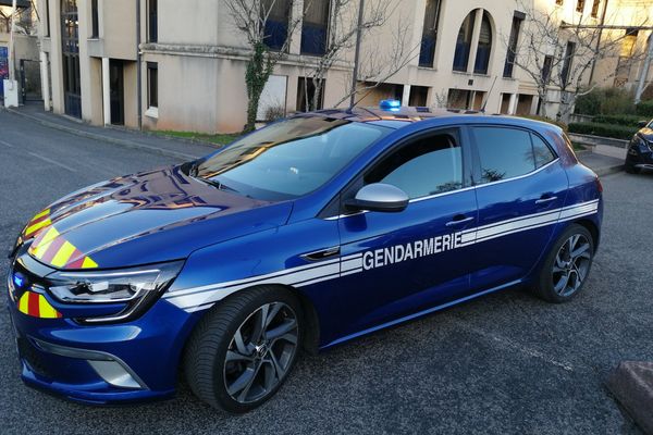 Les gendarmes de l'Aveyron ont intercepté le chauffard à 231 km/heures sur l'A75