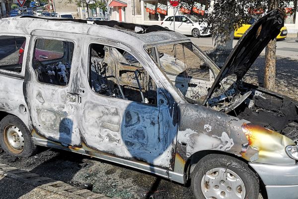 Deux véhicules brûlés dans la nuit du 3 au 4 juillet 2019, dans le quartier de la gare, s'ajoutent à la liste déjà longue depuis quelques mois à la Souterraine