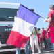 Une centaine d'agriculteurs manifestent au péage du Boulou à la frontière espagnole dans le Pyrénées-Orientales pour protester contre l'exportation de produits étrangers,ce jeudi 16 mai.