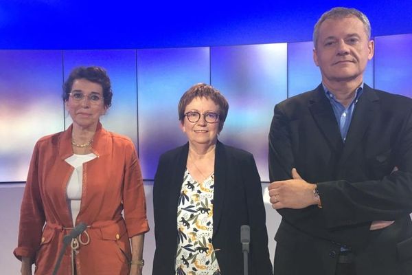 De gauche à droite les 3 candidats pour la mairie de Saint-Flour : Martine Guibert, Christine Meyroneinc et Philippe Delort