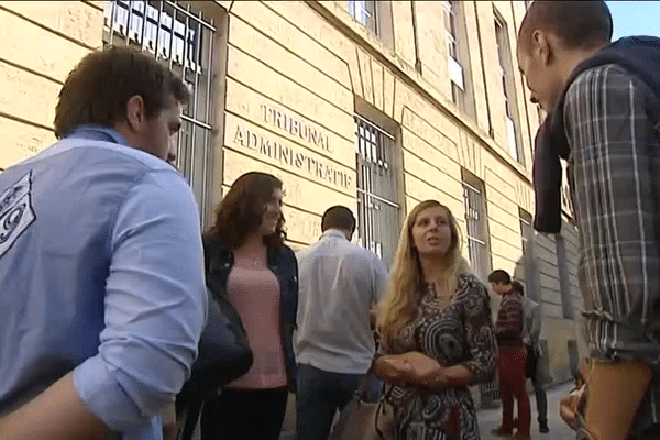 Les étudiants de l'Institut d'ostéopathie de Bordeaux manifestaient ce matin devant le tribunal administratif. 