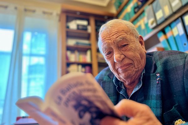 Résidant à Paris, Joseph Farnel fait le voyage de Brive pour la Foire du livre.