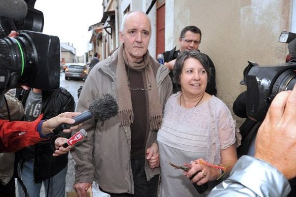 Dany Leprince et sa femme Béatrice lors de la remise en liberté le 19 octobre  2012.