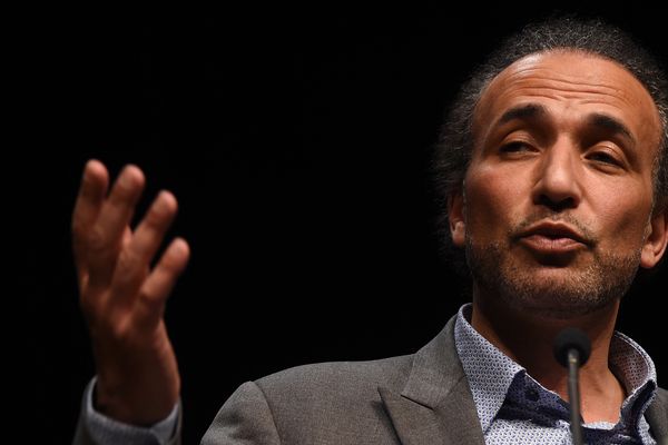 Tariq Ramadan lors d'une conférence sur le "vivre-ensemble" à Bordeaux en mars 2016. 