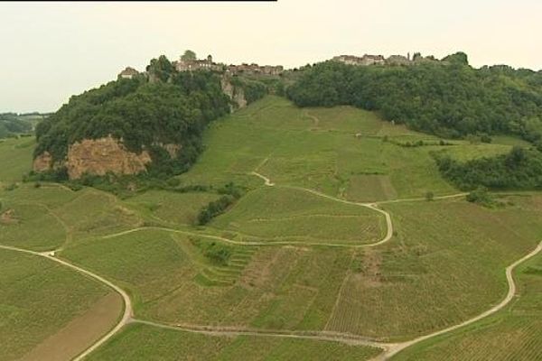 le village viticole de Château-Chalon (Jura) 