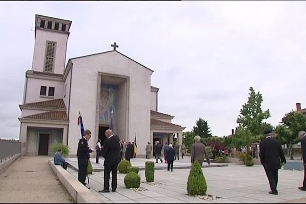 L'Eglise nouvelle d'Oradour-sur-Glane (archives)