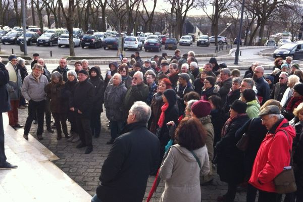 Environ 130 personnes sont venues manifester.