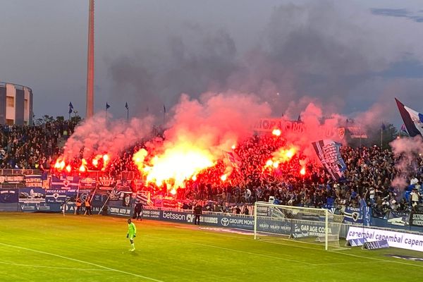 La tribune Est en feu hier soir pour sa grande dernière.