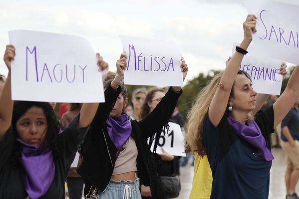 Les membres d'associations féministes lors d'une manifestation parisienne, en septembre.