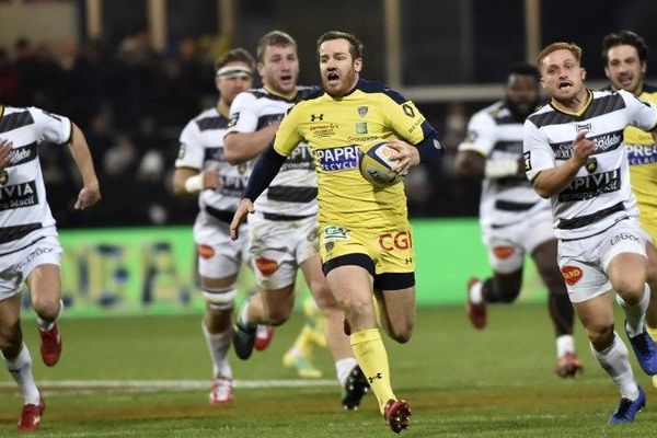 Le 6 janvier 2019, la course du Clermontois Camille Lopez. L'ASM Clermont Auvergne a dominé La Rochelle 44-19.