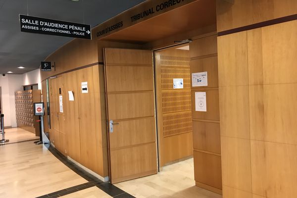 Le procès s'est tenu pendant 2 jours au tribunal de Laval