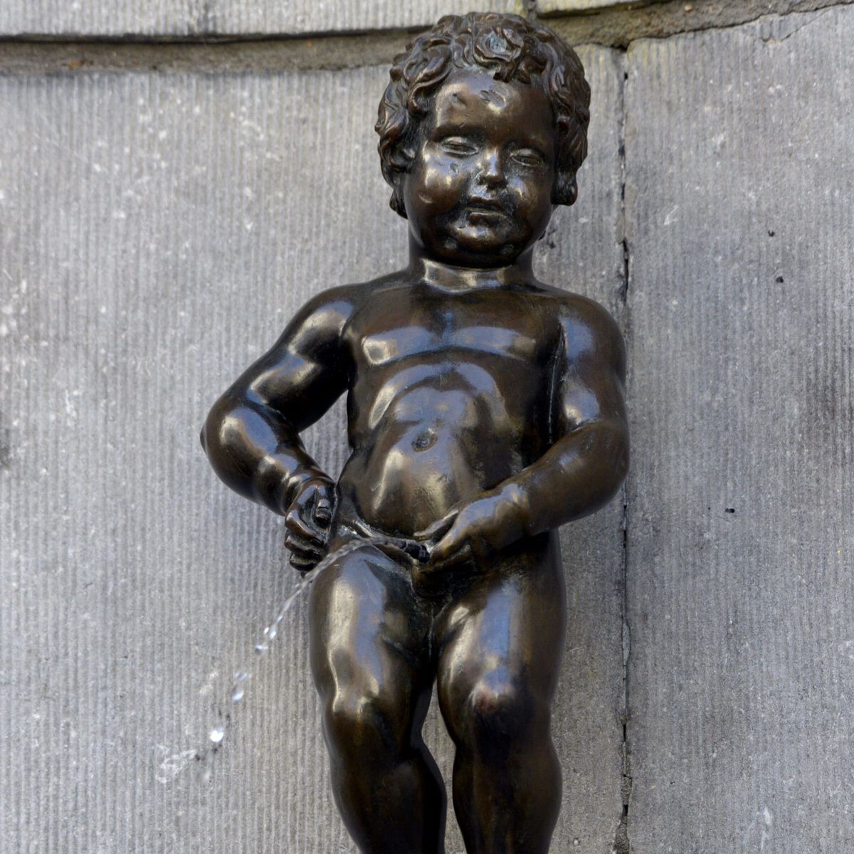 Bruxelles Le Manneken Pis Qui Gaspillait Plus De 1000 Litres D Eau Potable Par Jour Va Enfin Devenir Ecolo